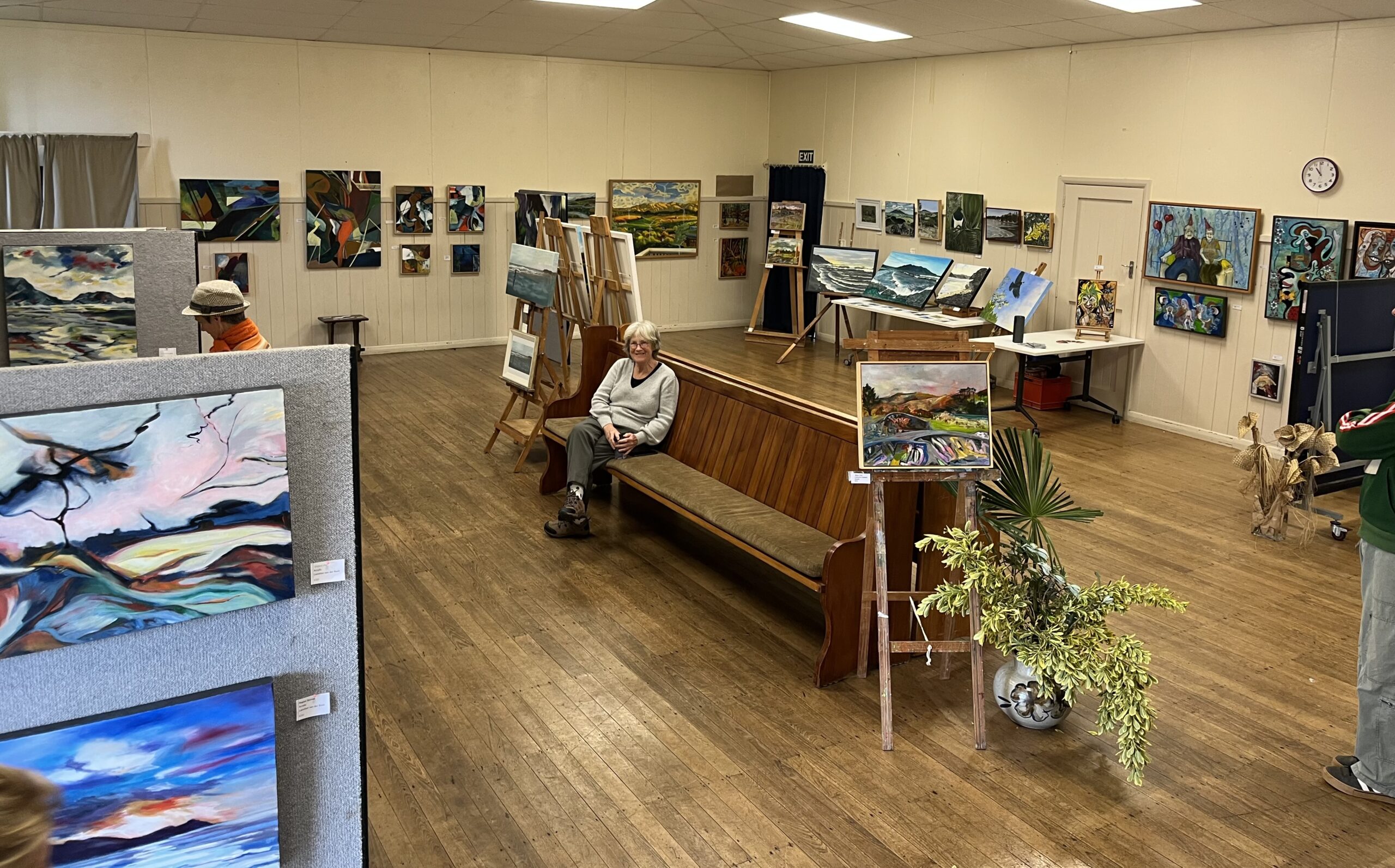 cf3cecfd-5134-42c7-a551-364017fc9ddf-field_28-The Artfull Dodgers at Stewart Street Hall